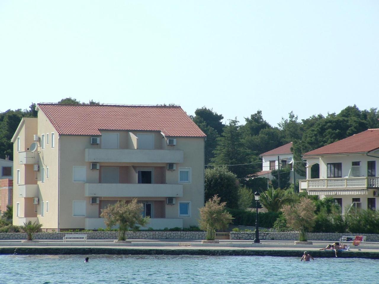 Beach Home Noemie 维尔 外观 照片